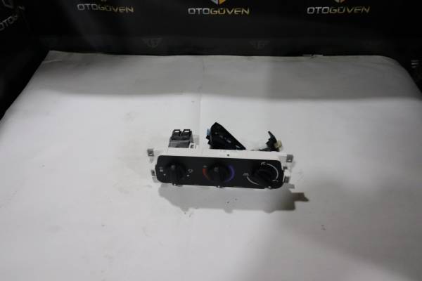 FORD TRANSİT 120 - 120 V ÇIKMA PARÇA TRANSİT V347 SIFIR KLİMA DÜĞMESİ